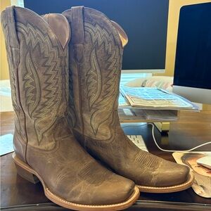 Classic Brown Leather Cowboy Boots